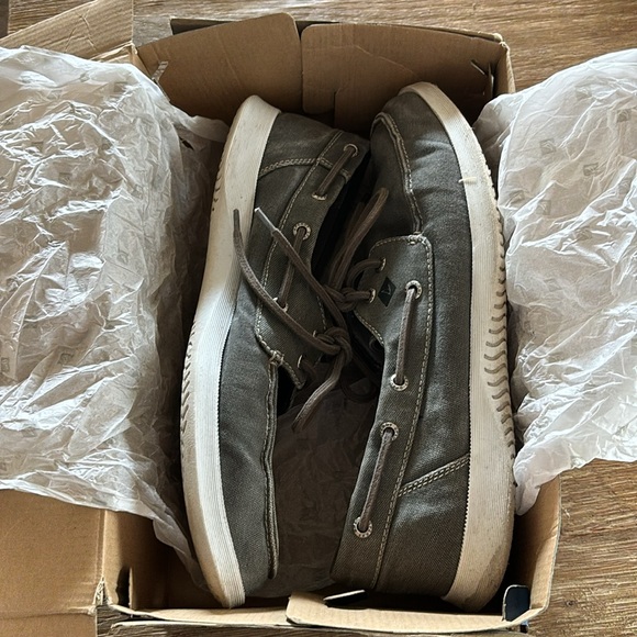 SPERRY Halyard Men  Grey 8.5 worn couple of times - Picture 8 of 8